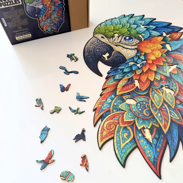 Układanka puzzle z papugami po ułożeniu, puzzle papuga , puzzle ptak, puzzle drewniane ptak